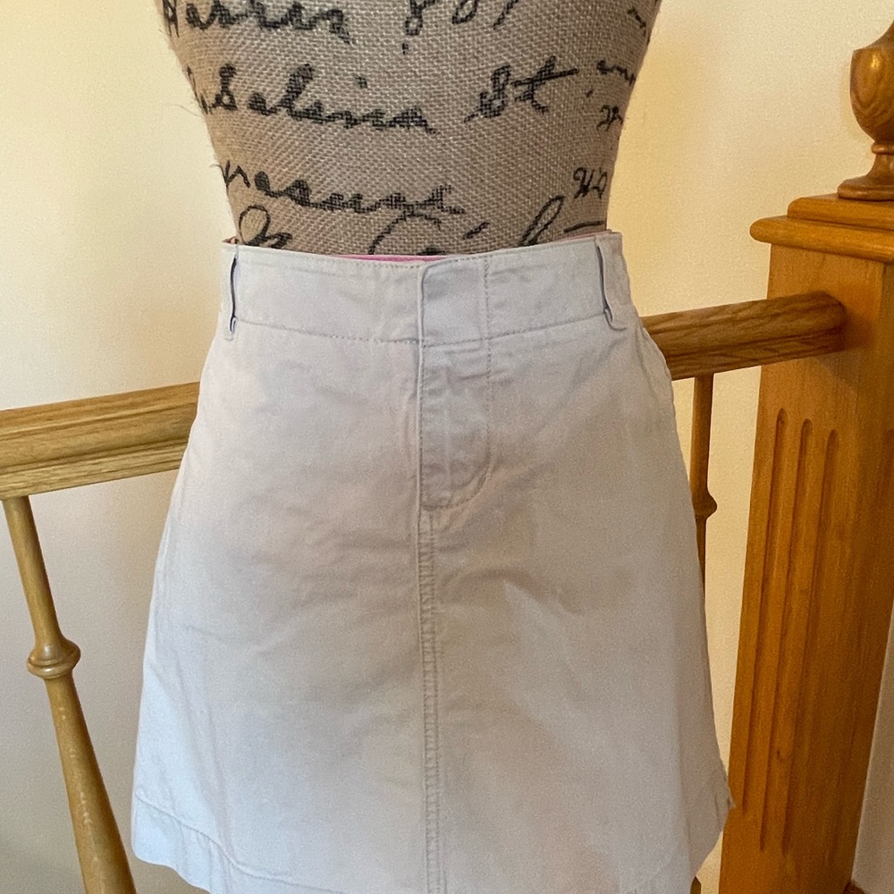 Lilly Pulitzer khaki skirt with 2” side vents